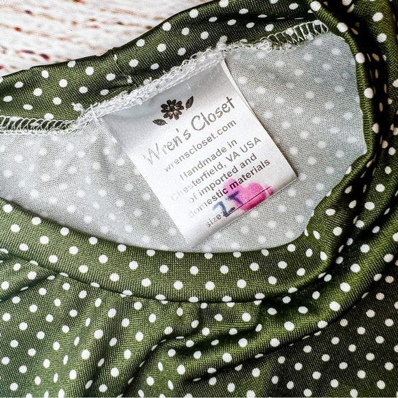 Wren’s Closet Baggy Tee - Picture 2 of 2